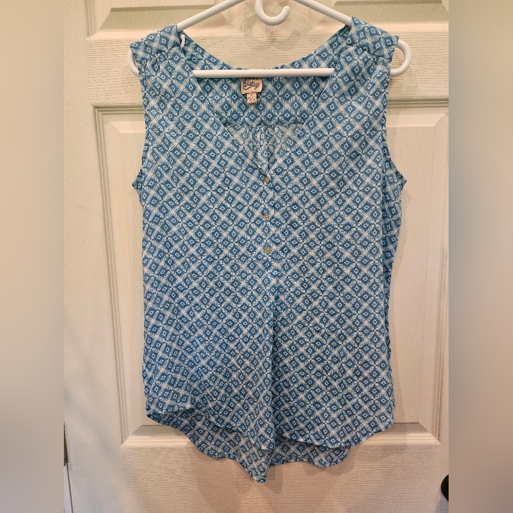 Como Vintage Blouse 💙🤍
